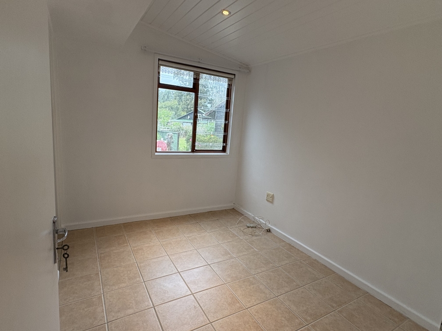 2 Bedroom Property for Sale in Harkerville A H Western Cape